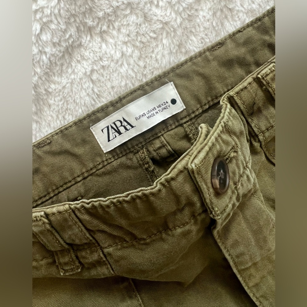 Zara Olive Green Straight Leg Cargo Pants with Zippered Ankle - Picture 6 of 7